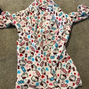 Hello kitty robe (kids Large)